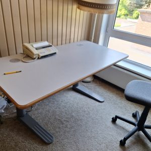 Geplaatst via plaatsformulier Retro bureau