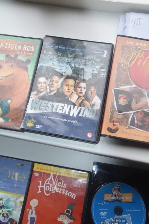 CD   DVD  diverse